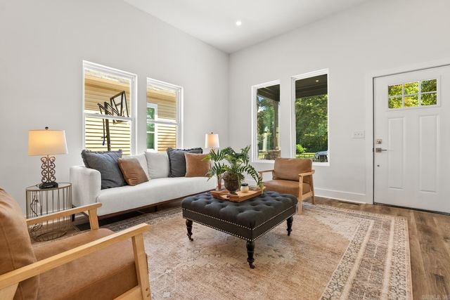 1416 S Izard Street, Little Rock, AR 72202