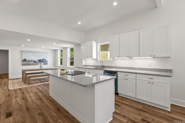 1416 S Izard Street, Little Rock, AR 72202