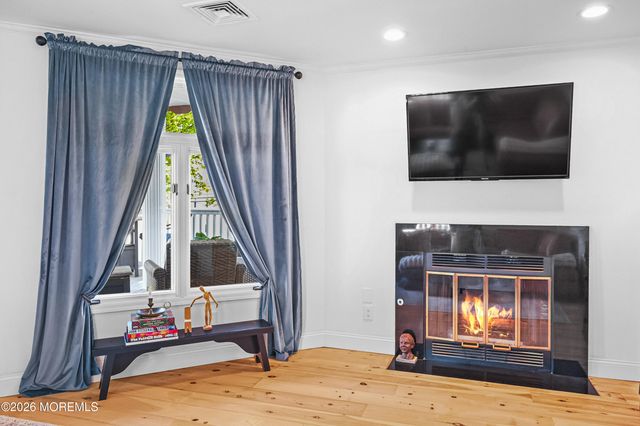 100 1st Street 6, Keyport, NJ 07735