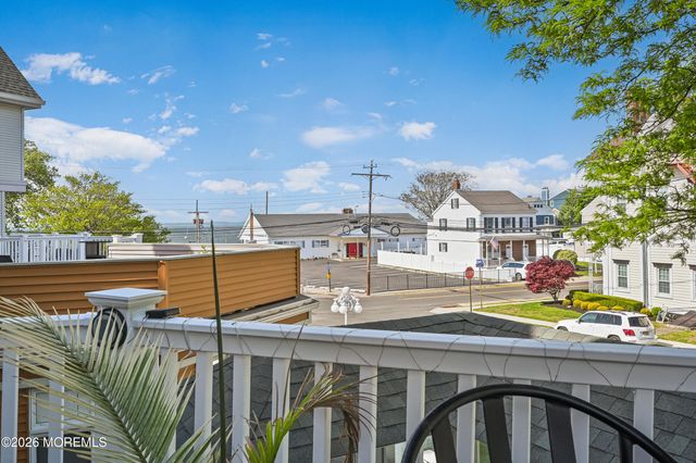 100 1st Street 6, Keyport, NJ 07735