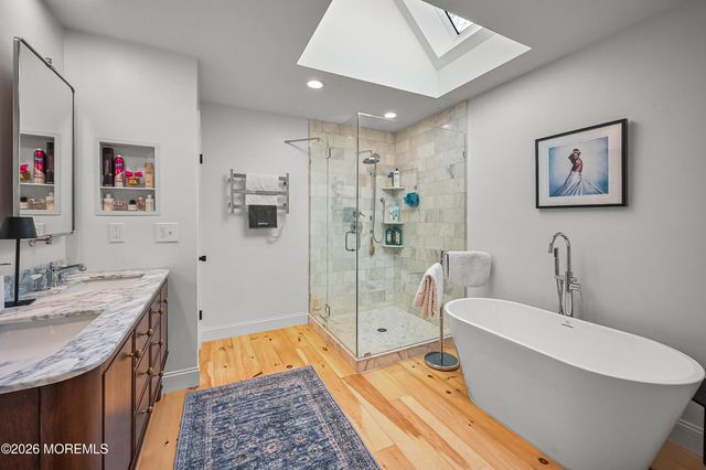 100 1st Street 6, Keyport, NJ 07735