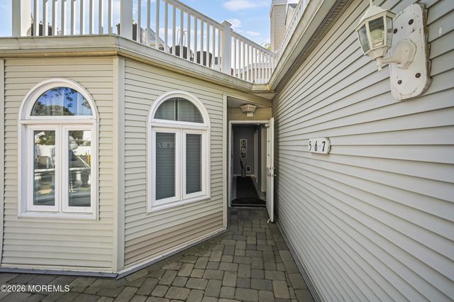 100 1st Street 6, Keyport, NJ 07735