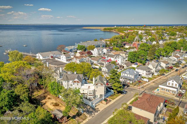 100 1st Street 6, Keyport, NJ 07735