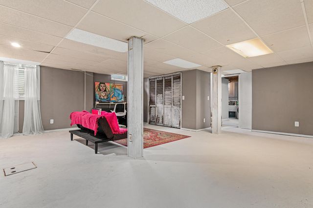 60 Hawthorne Avenue W, Saint Paul, MN 55117