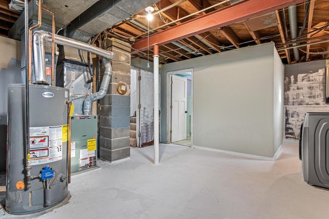 60 Hawthorne Avenue W, Saint Paul, MN 55117