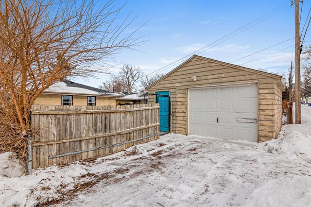 60 Hawthorne Avenue W, Saint Paul, MN 55117