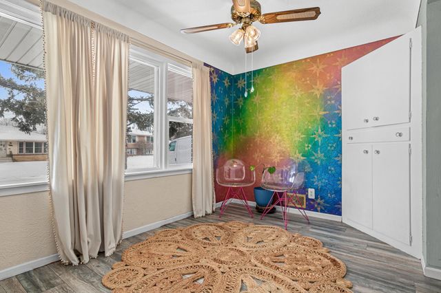 60 Hawthorne Avenue W, Saint Paul, MN 55117