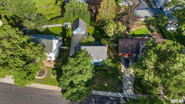 3900 N BIGELOW Street, Peoria, IL 61614