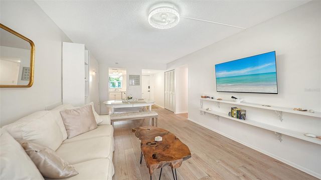 9200 MIDNIGHT PASS ROAD 25, Sarasota, FL 34242