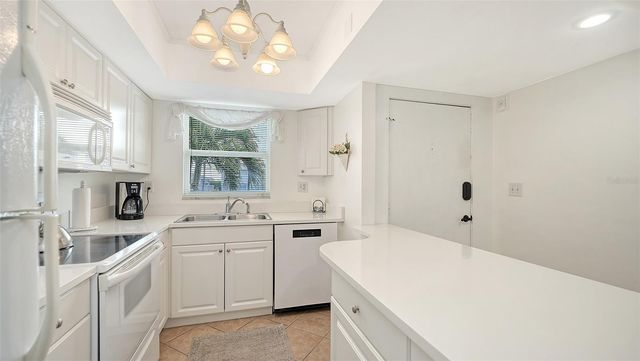 9200 MIDNIGHT PASS ROAD 25, Sarasota, FL 34242