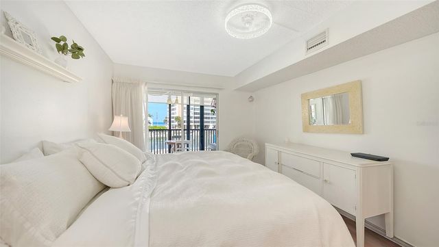 9200 MIDNIGHT PASS ROAD 25, Sarasota, FL 34242