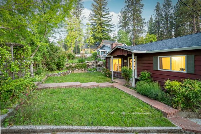 218 Drummond St, Nevada City, CA 95959