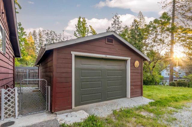 218 Drummond St, Nevada City, CA 95959