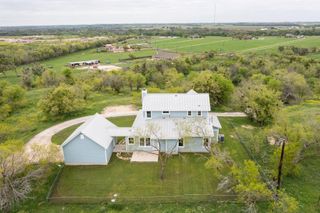135 Gabriel Mdws DR, Hutto, TX 78634