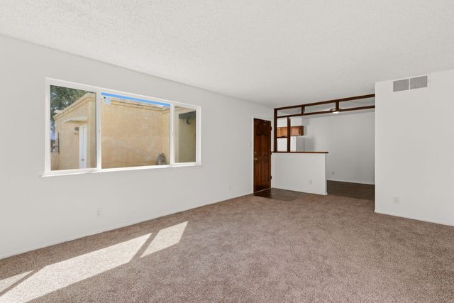 609 Alvarado Drive SE, Albuquerque, NM 87108