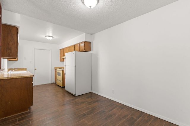 609 Alvarado Drive SE, Albuquerque, NM 87108