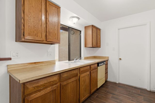 609 Alvarado Drive SE, Albuquerque, NM 87108