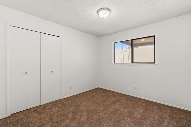 609 Alvarado Drive SE, Albuquerque, NM 87108