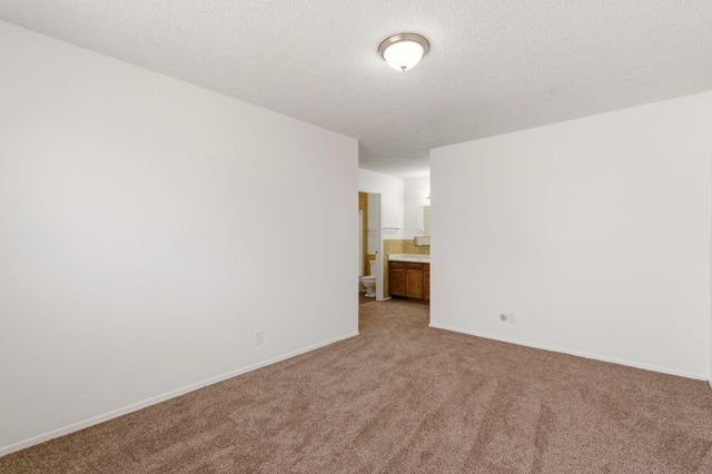 609 Alvarado Drive SE, Albuquerque, NM 87108