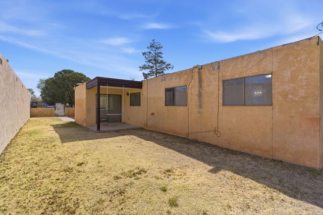 609 Alvarado Drive SE, Albuquerque, NM 87108