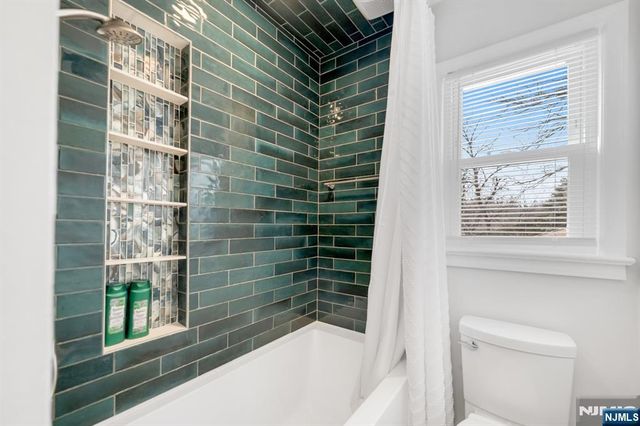 490 Albert Place, New Milford, NJ 07646