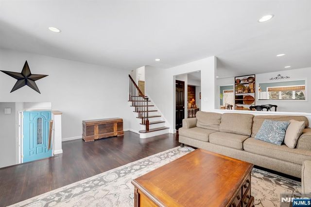 490 Albert Place, New Milford, NJ 07646