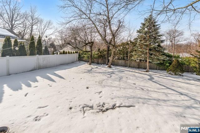 490 Albert Place, New Milford, NJ 07646