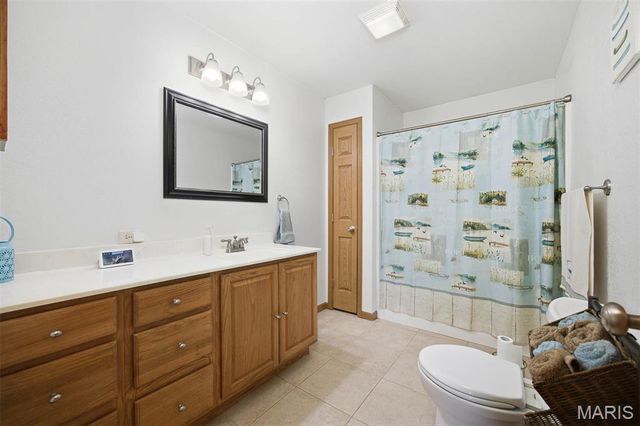 12003 Emerald Road, Carlyle, IL 62231