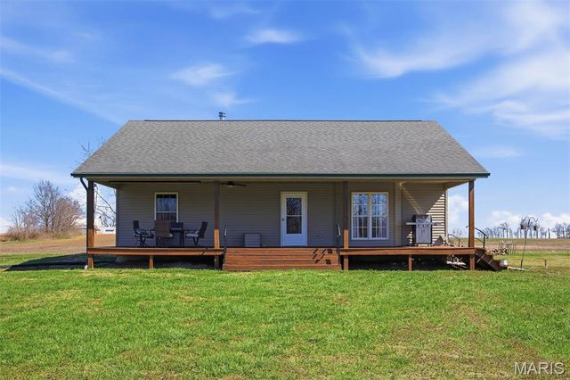 12003 Emerald Road, Carlyle, IL 62231