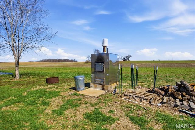 12003 Emerald Road, Carlyle, IL 62231