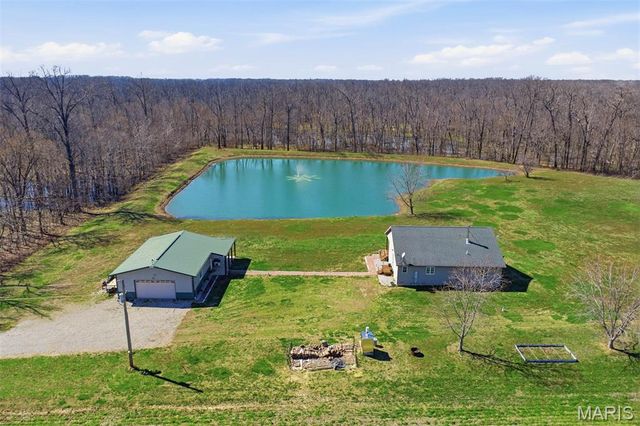 12003 Emerald Road, Carlyle, IL 62231