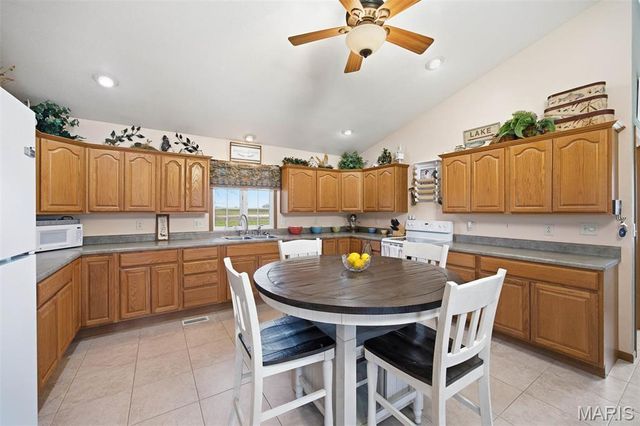 12003 Emerald Road, Carlyle, IL 62231