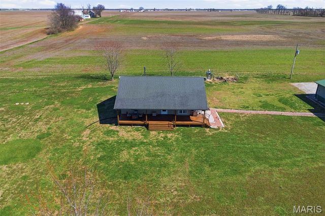 12003 Emerald Road, Carlyle, IL 62231