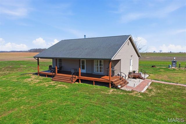 12003 Emerald Road, Carlyle, IL 62231