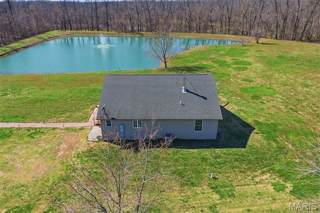 12003 Emerald Road, Carlyle, IL 62231
