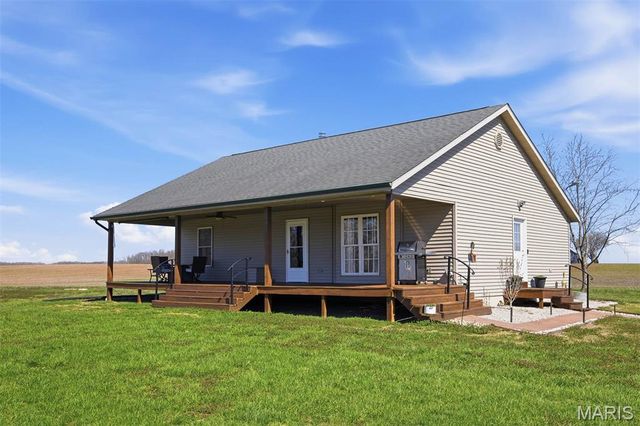 12003 Emerald Road, Carlyle, IL 62231