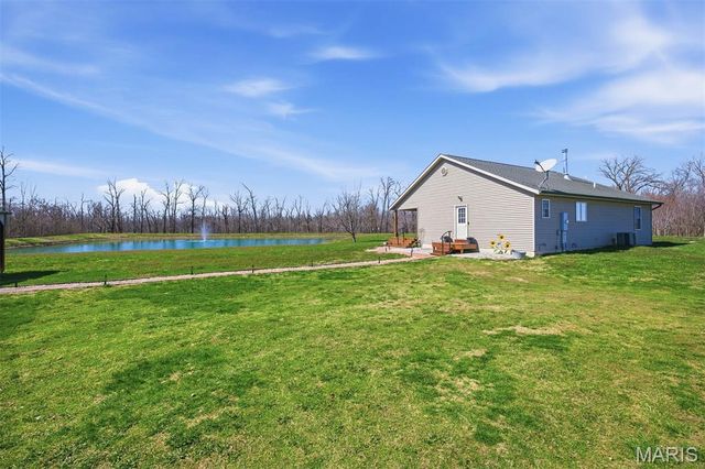 12003 Emerald Road, Carlyle, IL 62231