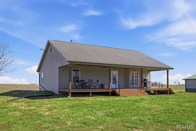 12003 Emerald Road, Carlyle, IL 62231