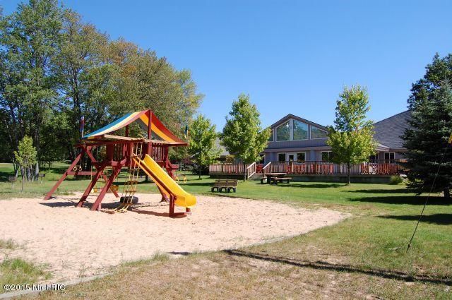 6797 Beechnut Court, Canadian Lakes, MI 49346