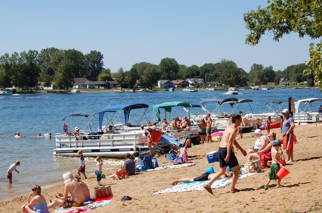 6797 Beechnut Court, Canadian Lakes, MI 49346