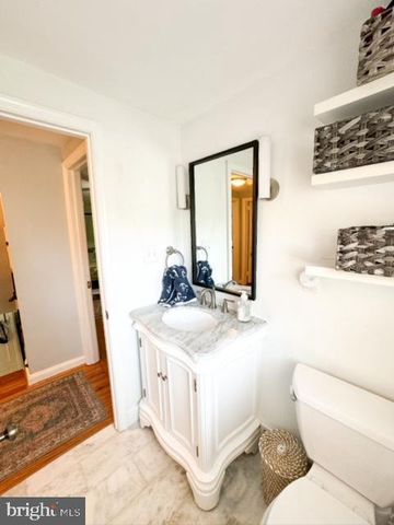 235 RODNEY CIR, Bryn Mawr, PA 19010