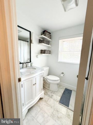 235 RODNEY CIR, Bryn Mawr, PA 19010