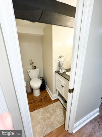 235 RODNEY CIR, Bryn Mawr, PA 19010