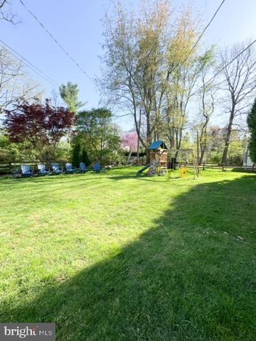 235 RODNEY CIR, Bryn Mawr, PA 19010