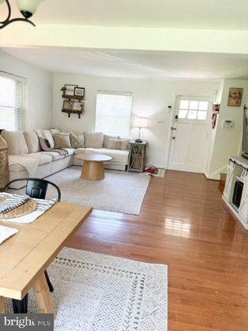 235 RODNEY CIR, Bryn Mawr, PA 19010