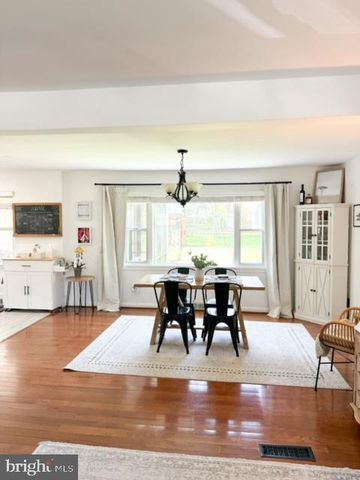 235 RODNEY CIR, Bryn Mawr, PA 19010