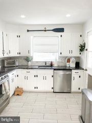 235 RODNEY CIR, Bryn Mawr, PA 19010