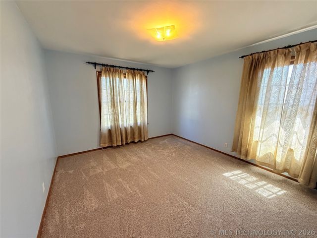 1737 Winchester, Ardmore, OK 73401