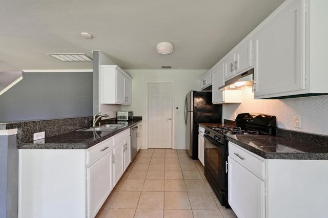 1804 Canon Yeomans TRL, Austin, TX 78748