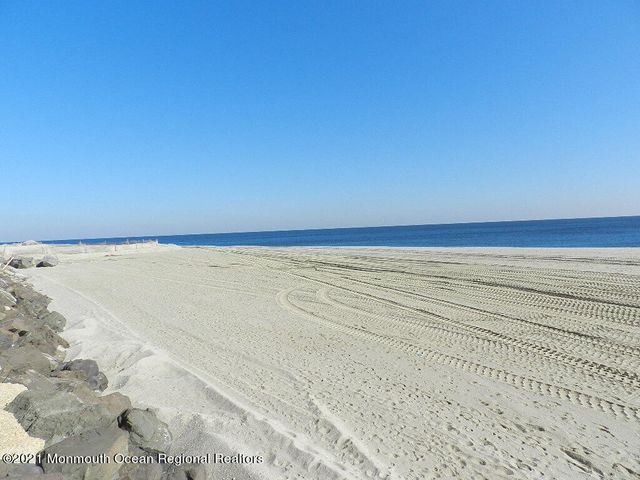 35 Ocean Avenue, Monmouth Beach, NJ 07750